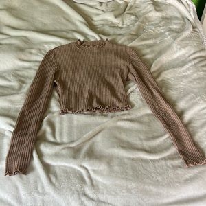 Long sleeve crop top